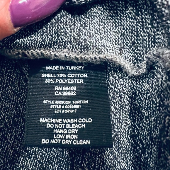 🔥Theory Gray T-Shirt🔥 - Picture 3 of 6